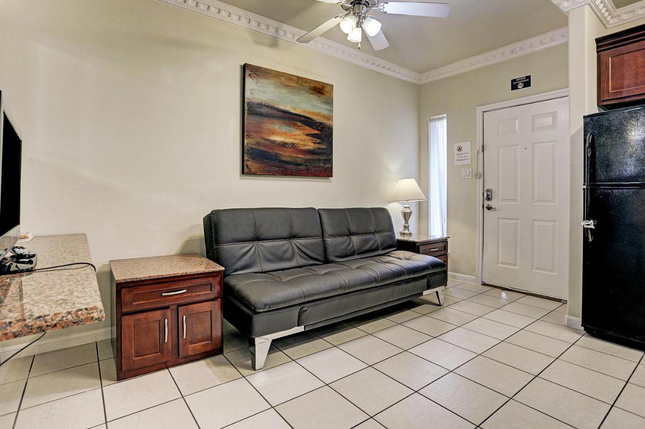 Villa Corporate 2 Bedroom Suite Furnished Condo Houston Exterior photo